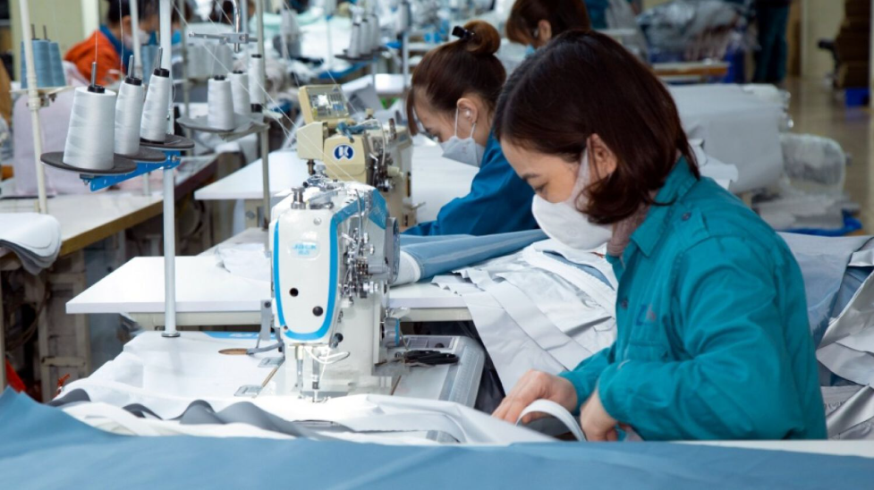 Dệt may Việt Nam nửa cuối 2026: Xuất khẩu giữ đà tăng nhưng biên lợi nhuận đối mặt sức ép